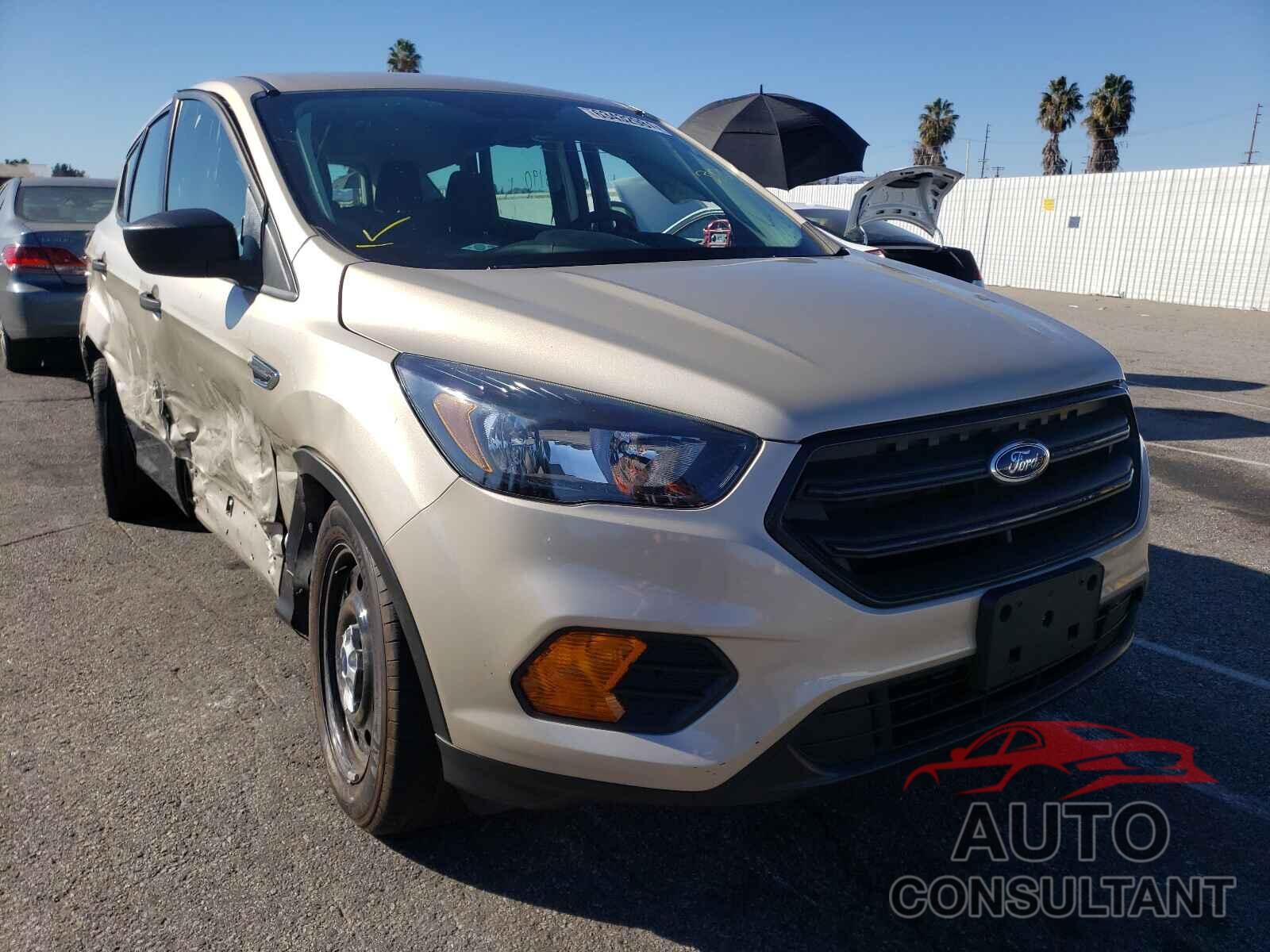 FORD ESCAPE 2018 - 1FMCU0F71JUA04425
