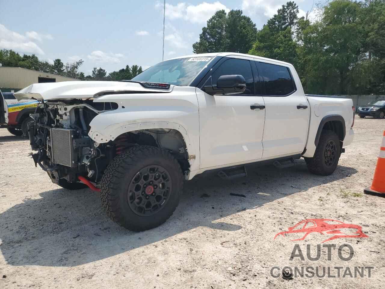 TOYOTA TUNDRA 2023 - 5TFPC5DB8PX026040