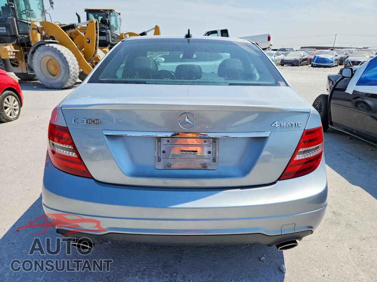 MERCEDES-BENZ C-CLASS 2013 - WDDGF8AB4DR251896