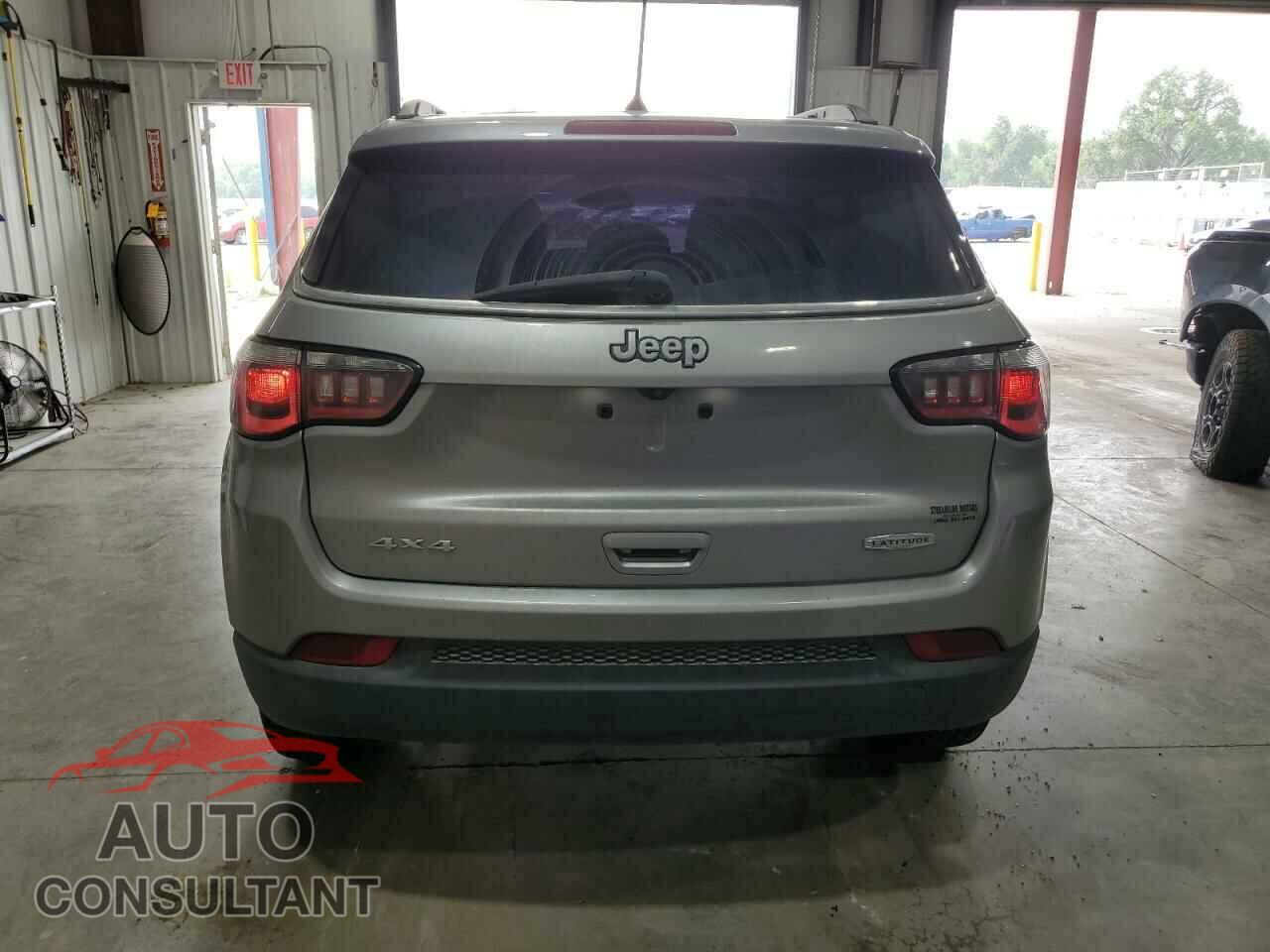 JEEP COMPASS 2017 - 3C4NJDBBXHT680951