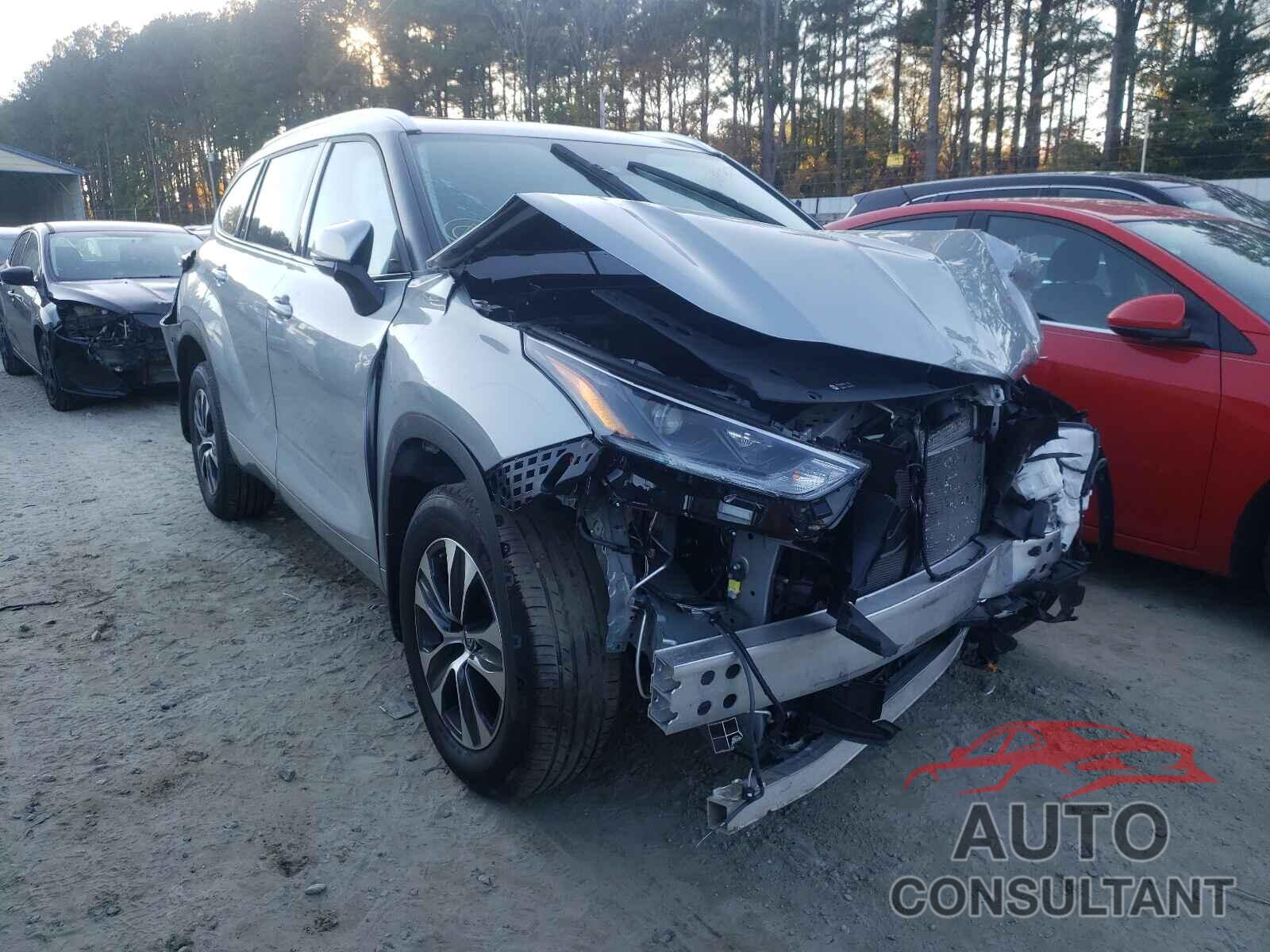 TOYOTA HIGHLANDER 2021 - 5TDGZRBH0MS538292