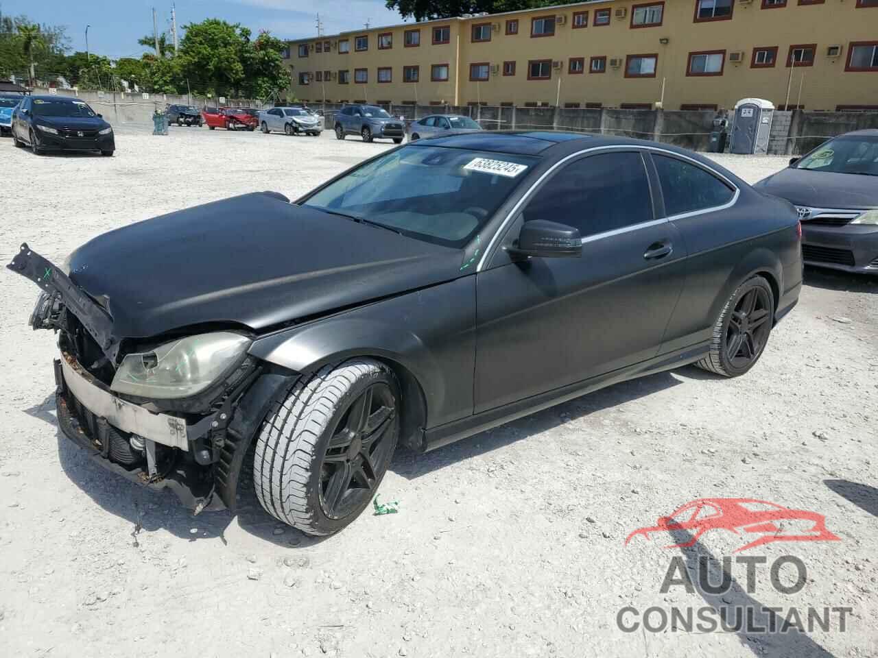 MERCEDES-BENZ C-CLASS 2015 - WDDGJ4HB9FG363511
