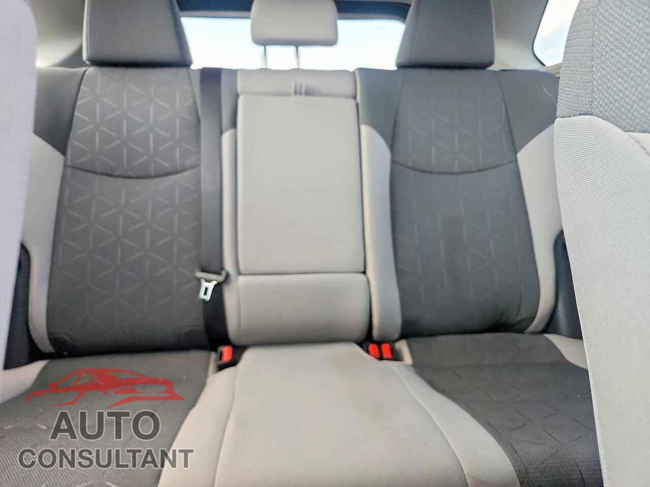 TOYOTA RAV4 2019 - 2T3P1RFV3KC020214