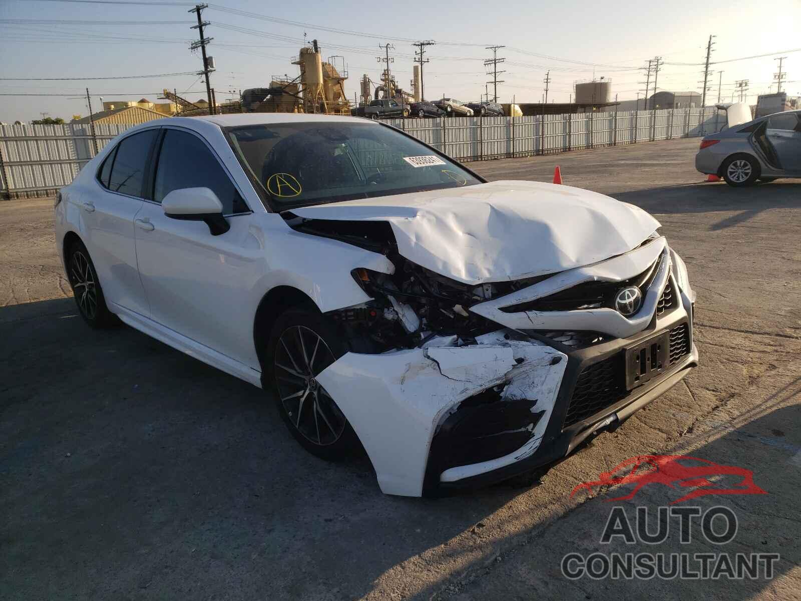 TOYOTA CAMRY 2021 - 4T1G11AK6MU563615