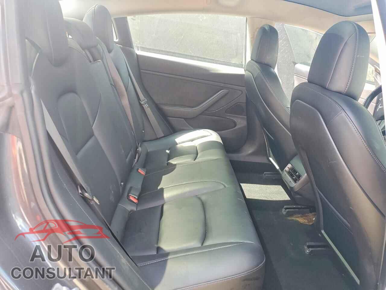 TESLA MODEL 3 2018 - 5YJ3E1EA3JF019067
