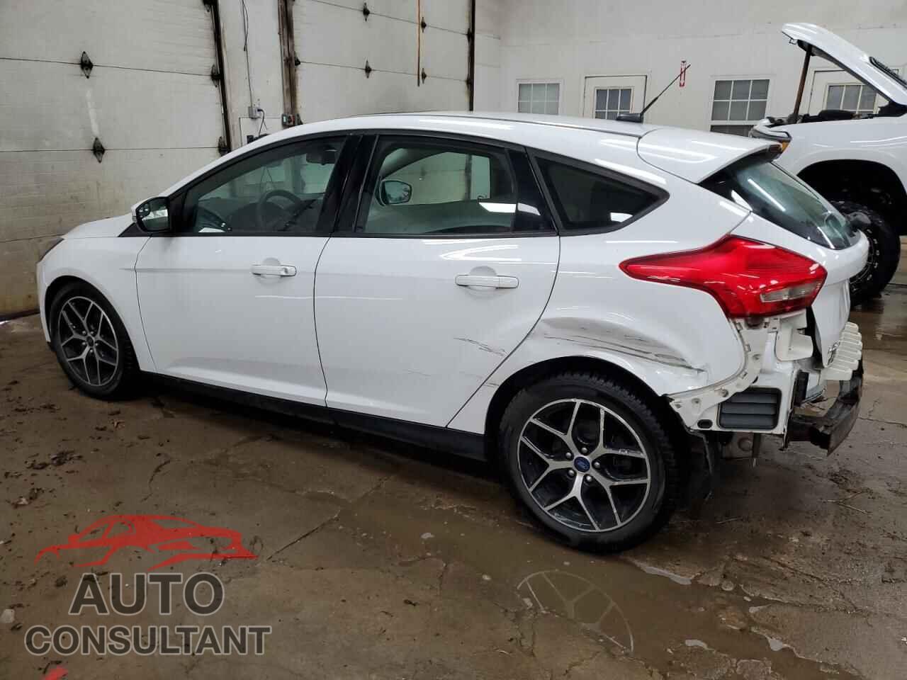 FORD FOCUS 2018 - 1FADP3M21JL314112