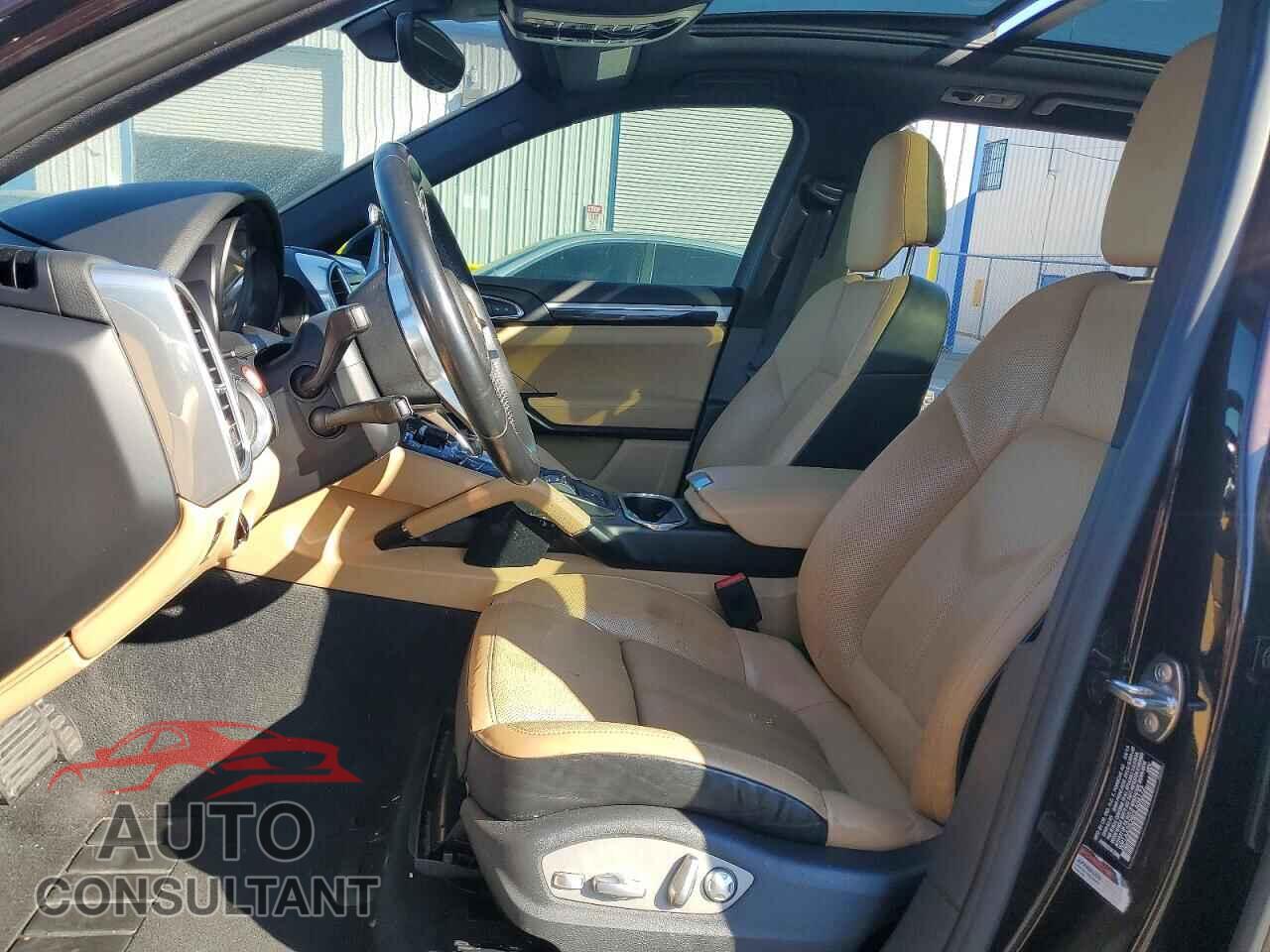 PORSCHE CAYENNE 2016 - WP1AA2A28GLA04172
