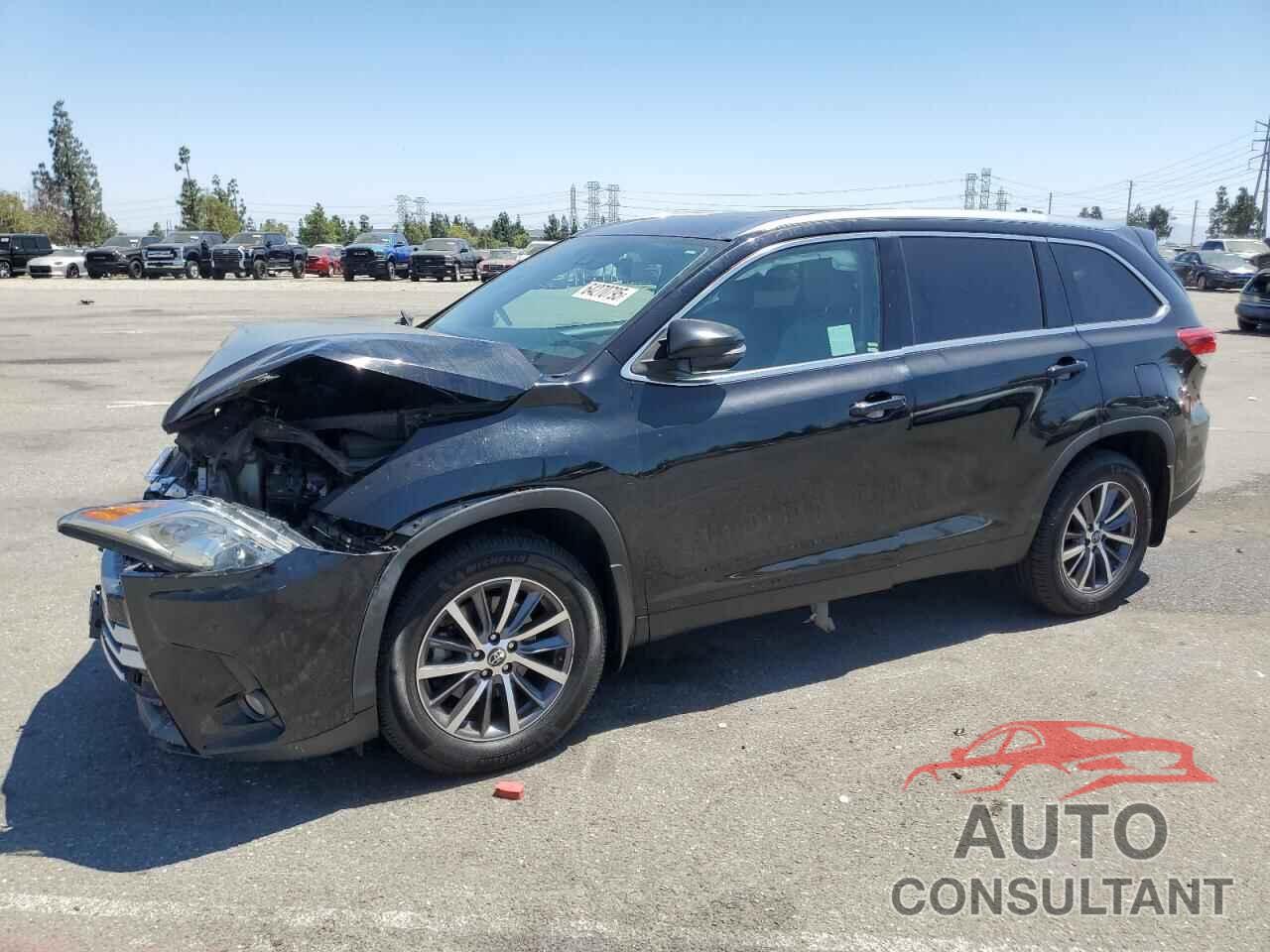 TOYOTA HIGHLANDER 2019 - 5TDKZRFHXKS561726