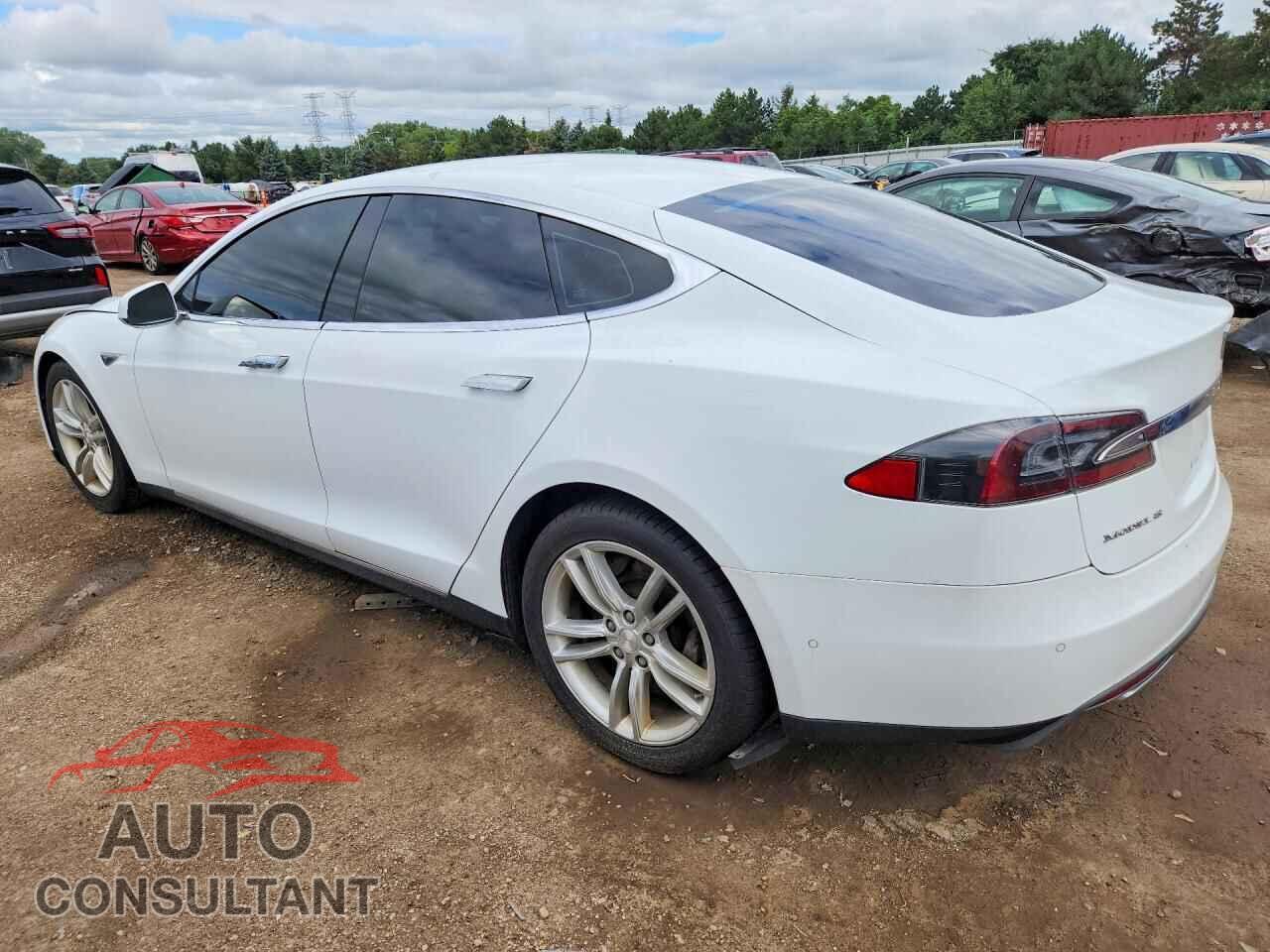 TESLA MODEL S 2015 - 5YJSA1H29FF084802