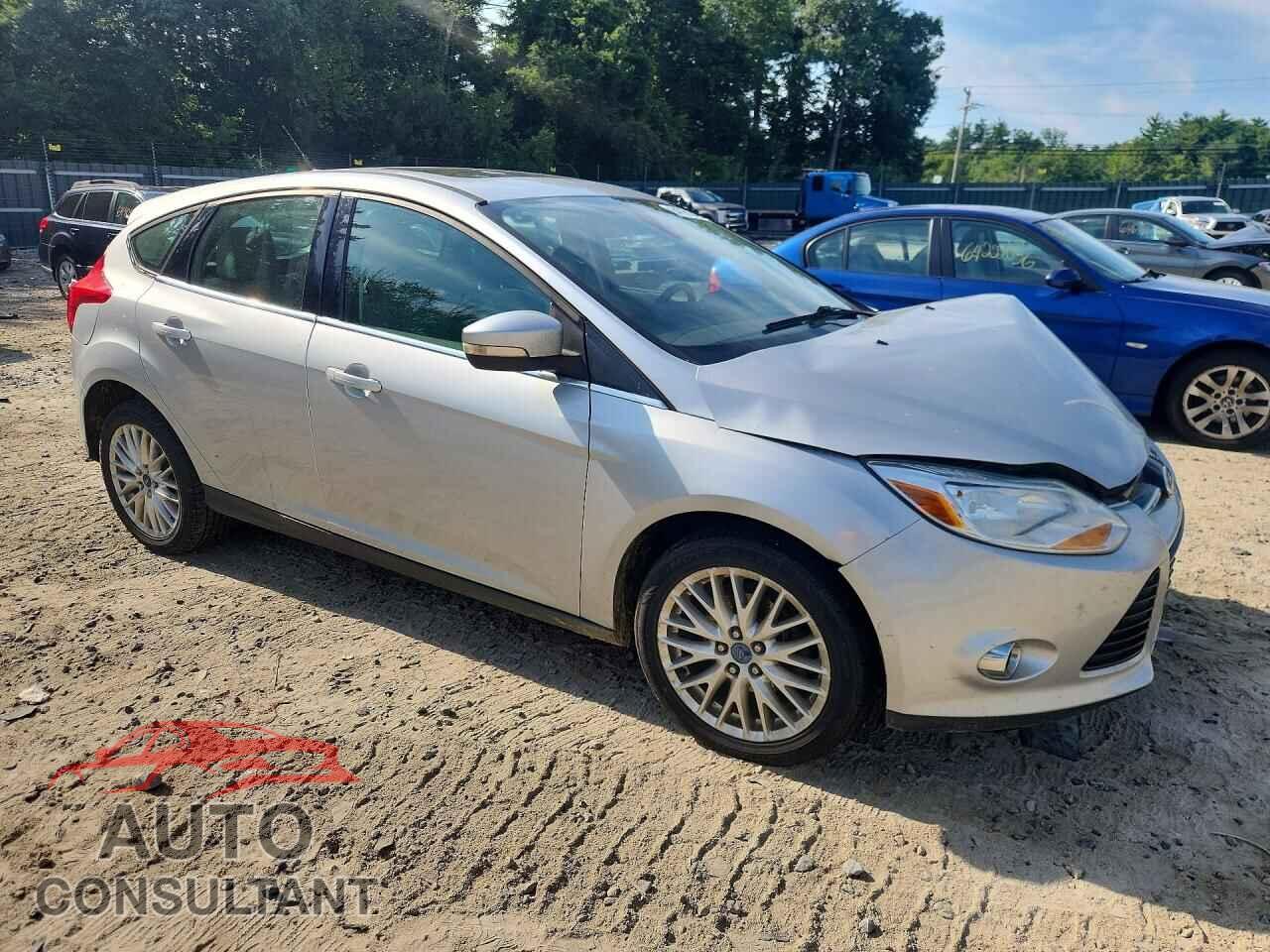 FORD FOCUS 2012 - 1FAHP3M24CL229740