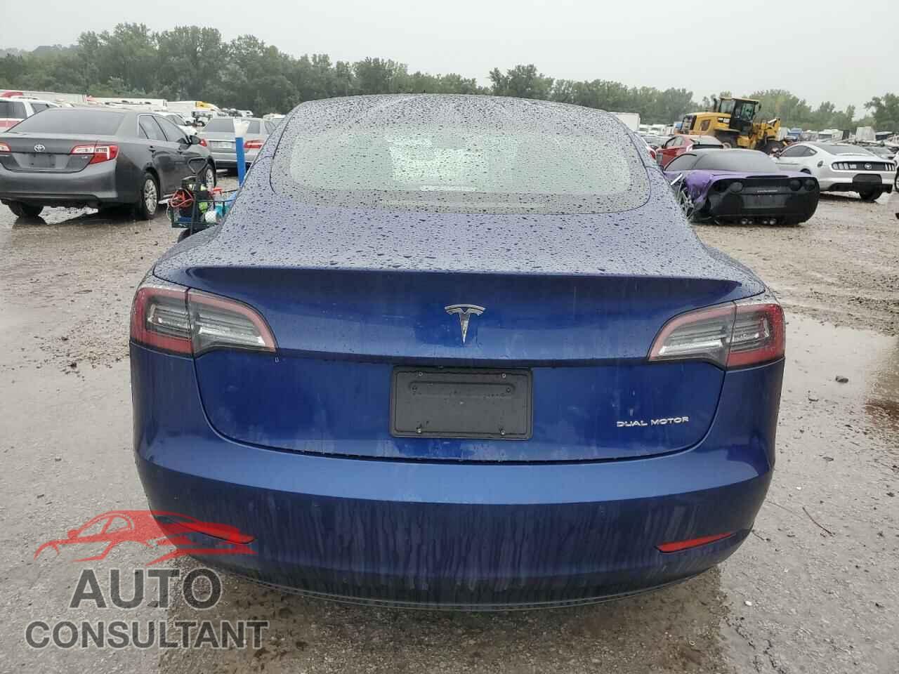 TESLA MODEL 3 2020 - 5YJ3E1EBXLF711225