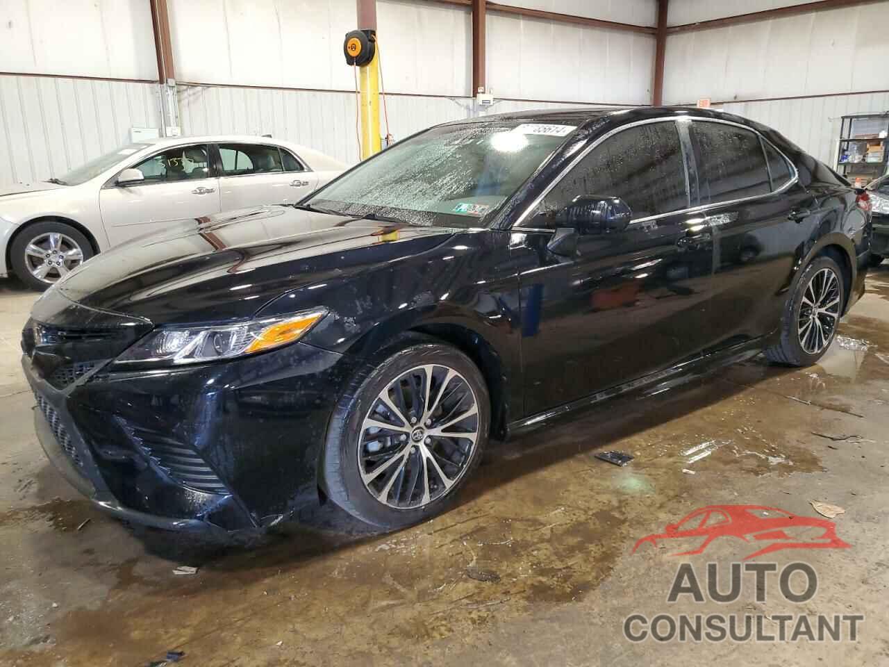 TOYOTA CAMRY 2018 - JTNB11HK3J3038478