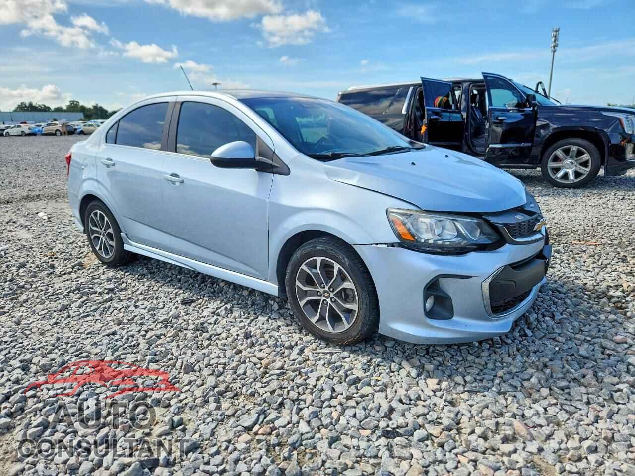 CHEVROLET SONIC 2017 - 1G1JD5SH4H4136766