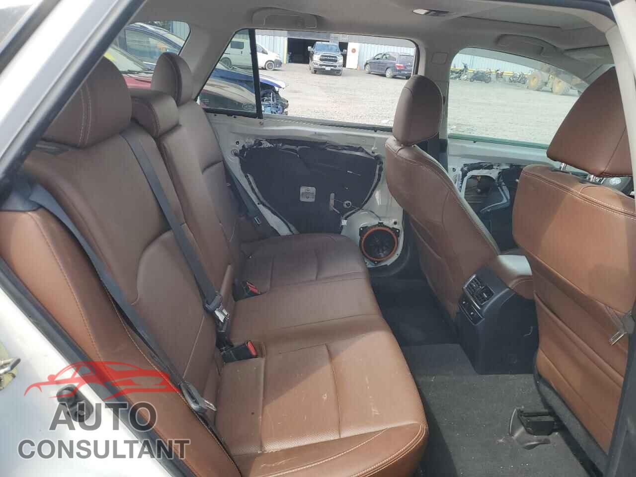 SUBARU OUTBACK 2017 - 4S4BSETC2H3298353