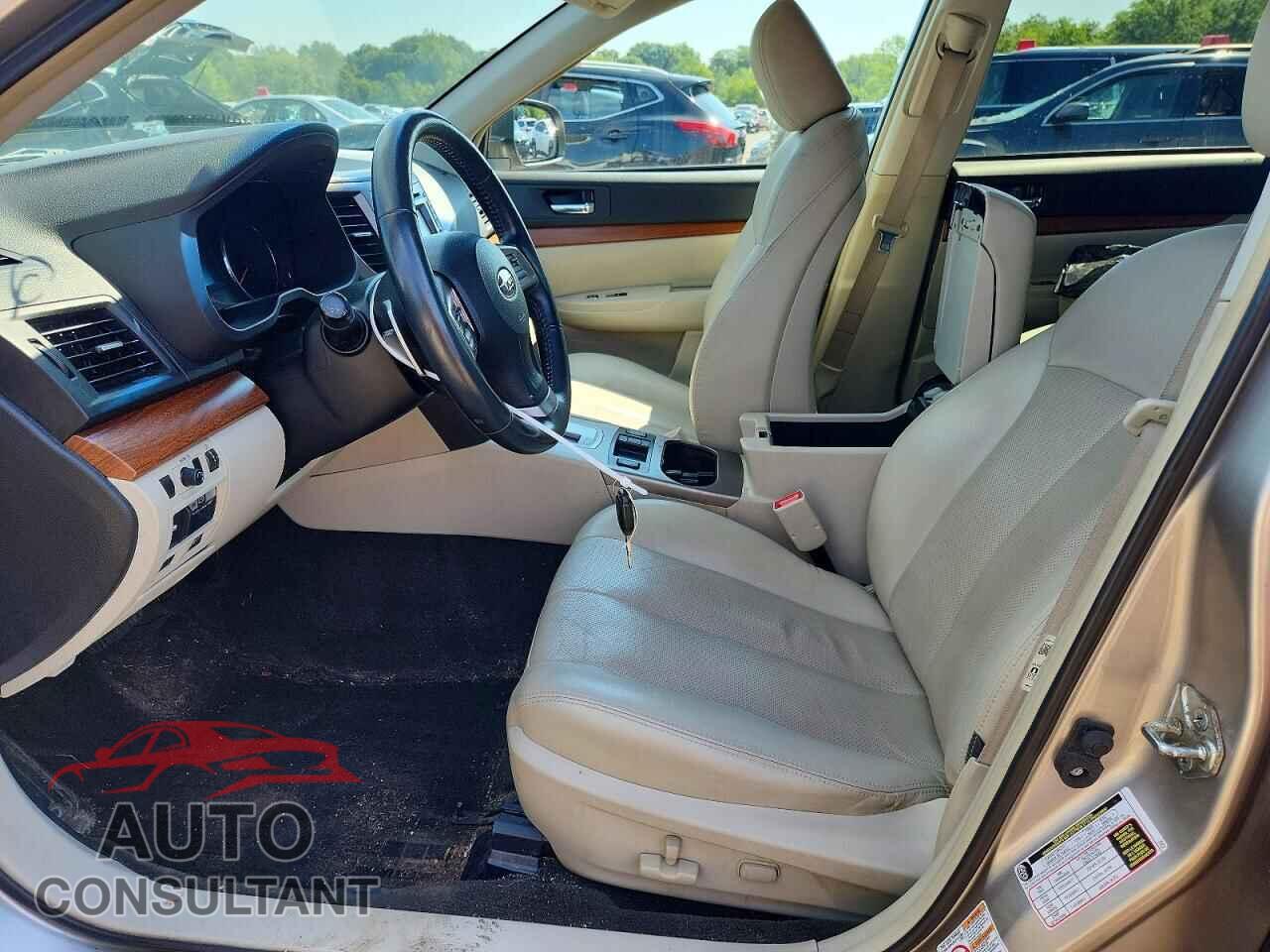 SUBARU OUTBACK 2014 - 4S4BRBKC4E3246911