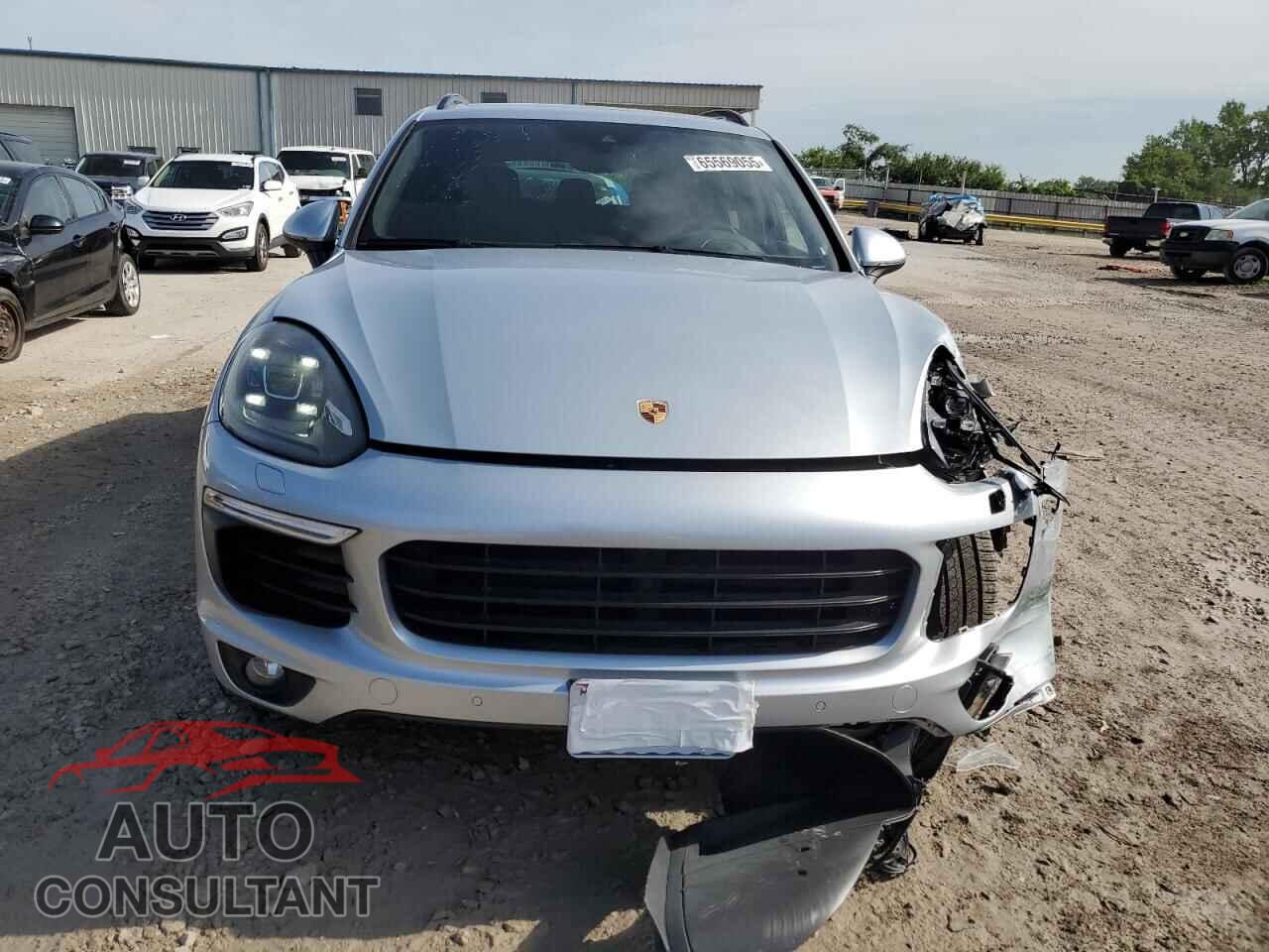 PORSCHE CAYENNE 2017 - WP1AA2A27HKA81784