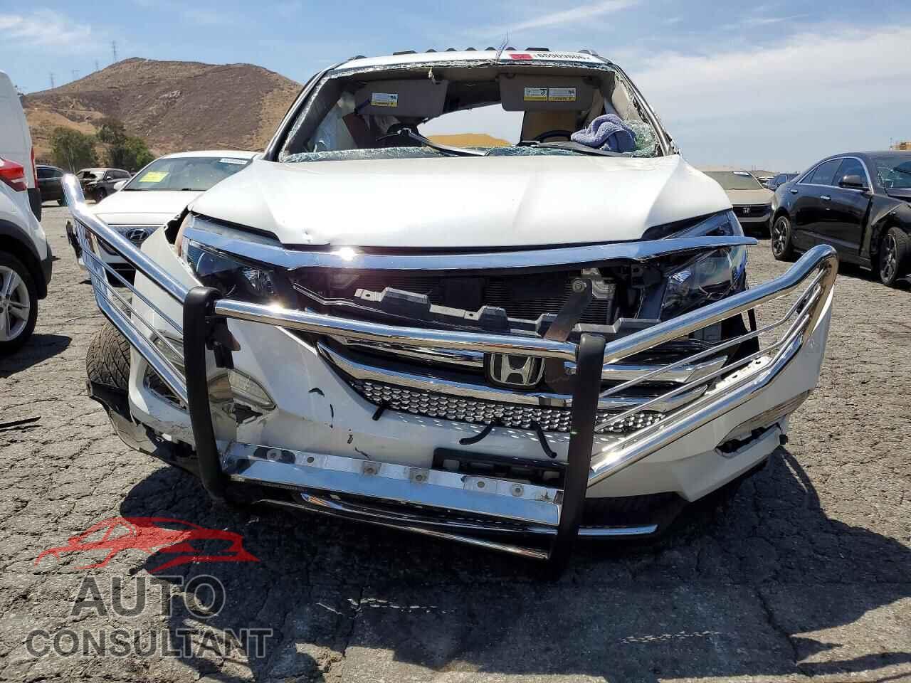 HONDA PILOT 2017 - 5FNYF6H9XHB027971