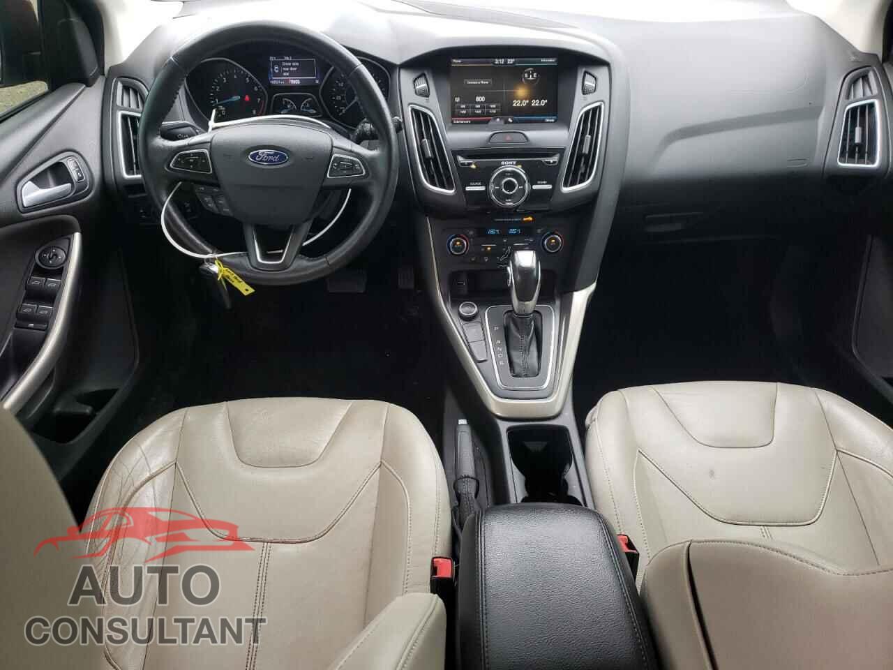FORD FOCUS 2015 - 1FADP3N23FL368551