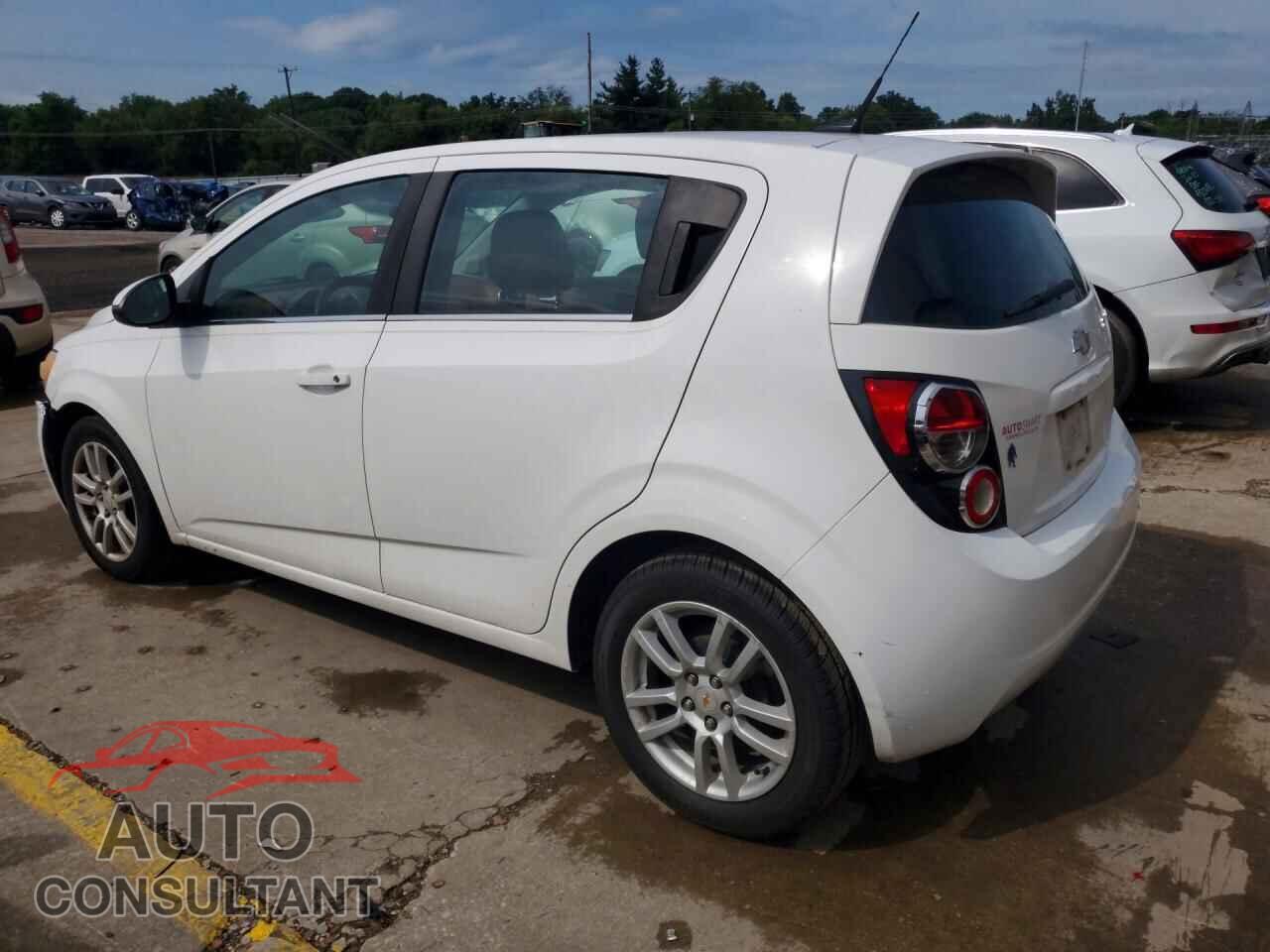 CHEVROLET SONIC 2012 - 1G1JC6SH3C4147226