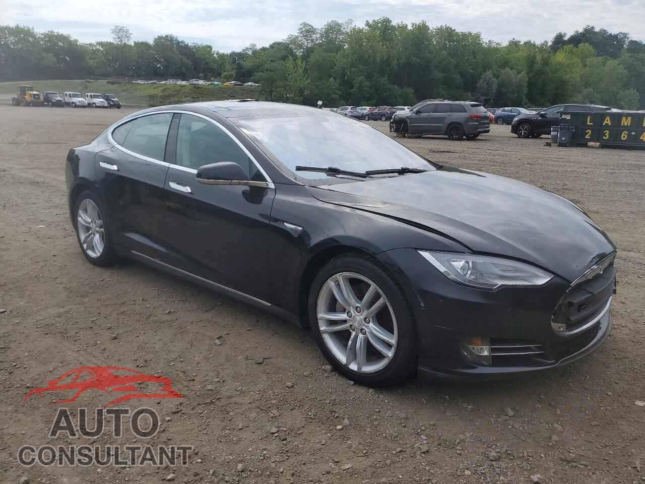 TESLA MODEL S 2014 - 5YJSA1H11EFP50962