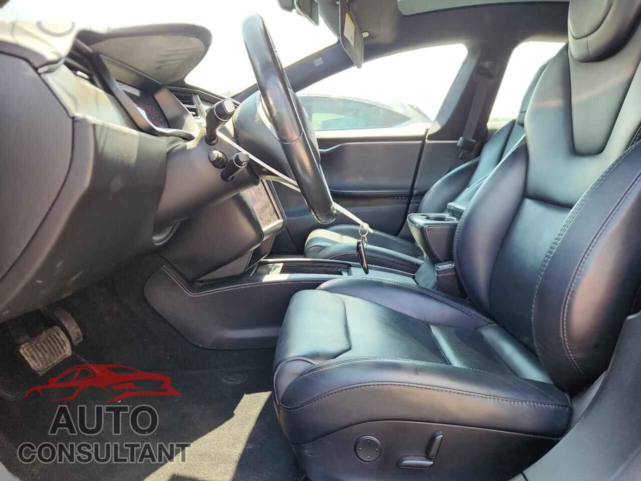 TESLA MODEL S 2018 - 5YJSA1E25JF268809