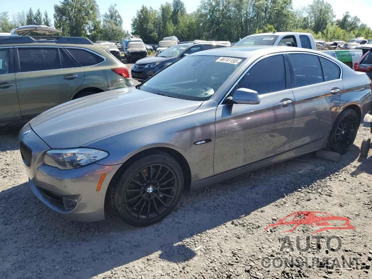 BMW 5 SERIES 2013 - WBAFR7C52DC829363