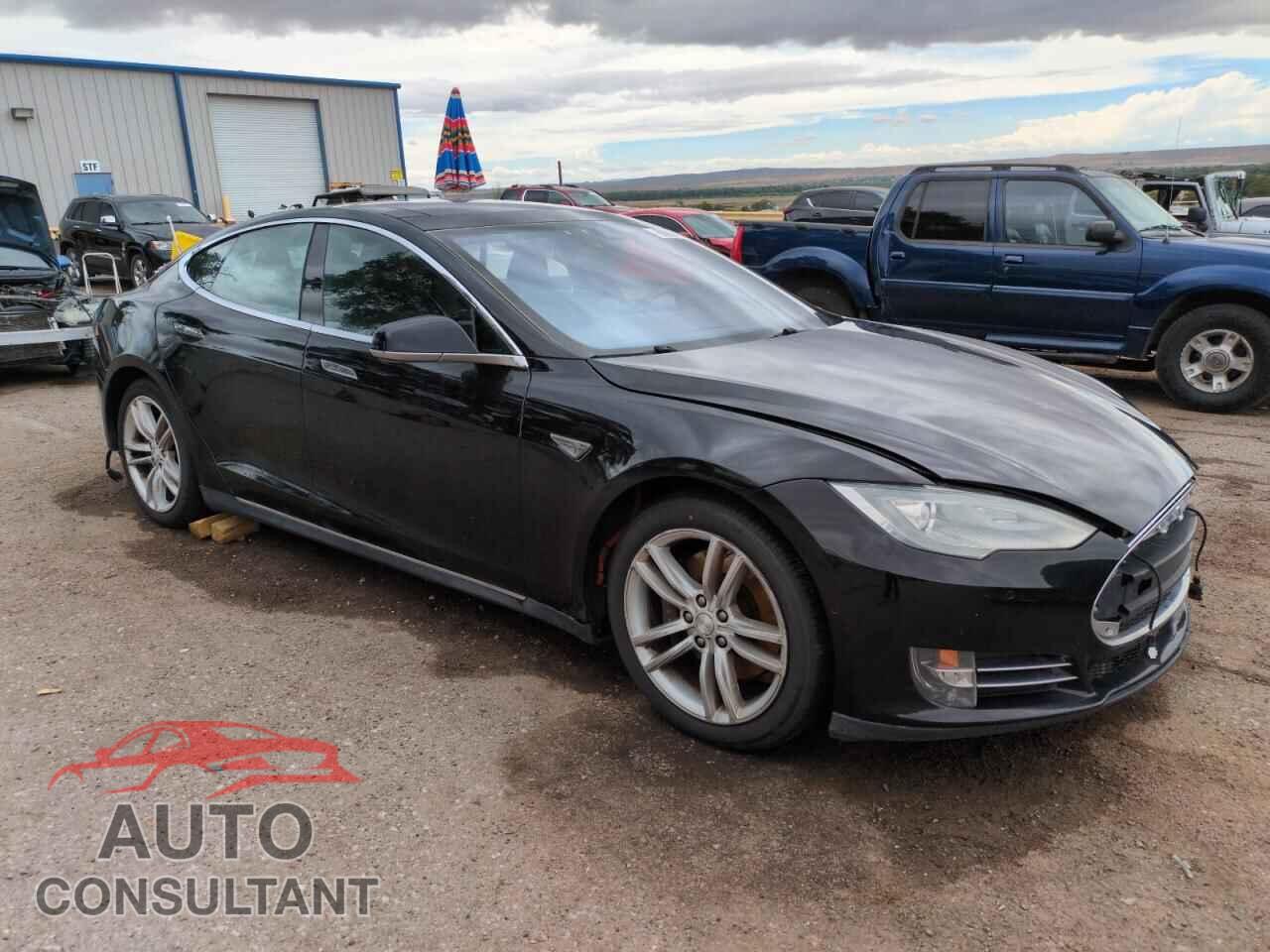 TESLA MODEL S 2015 - 5YJSA1H25FF084019