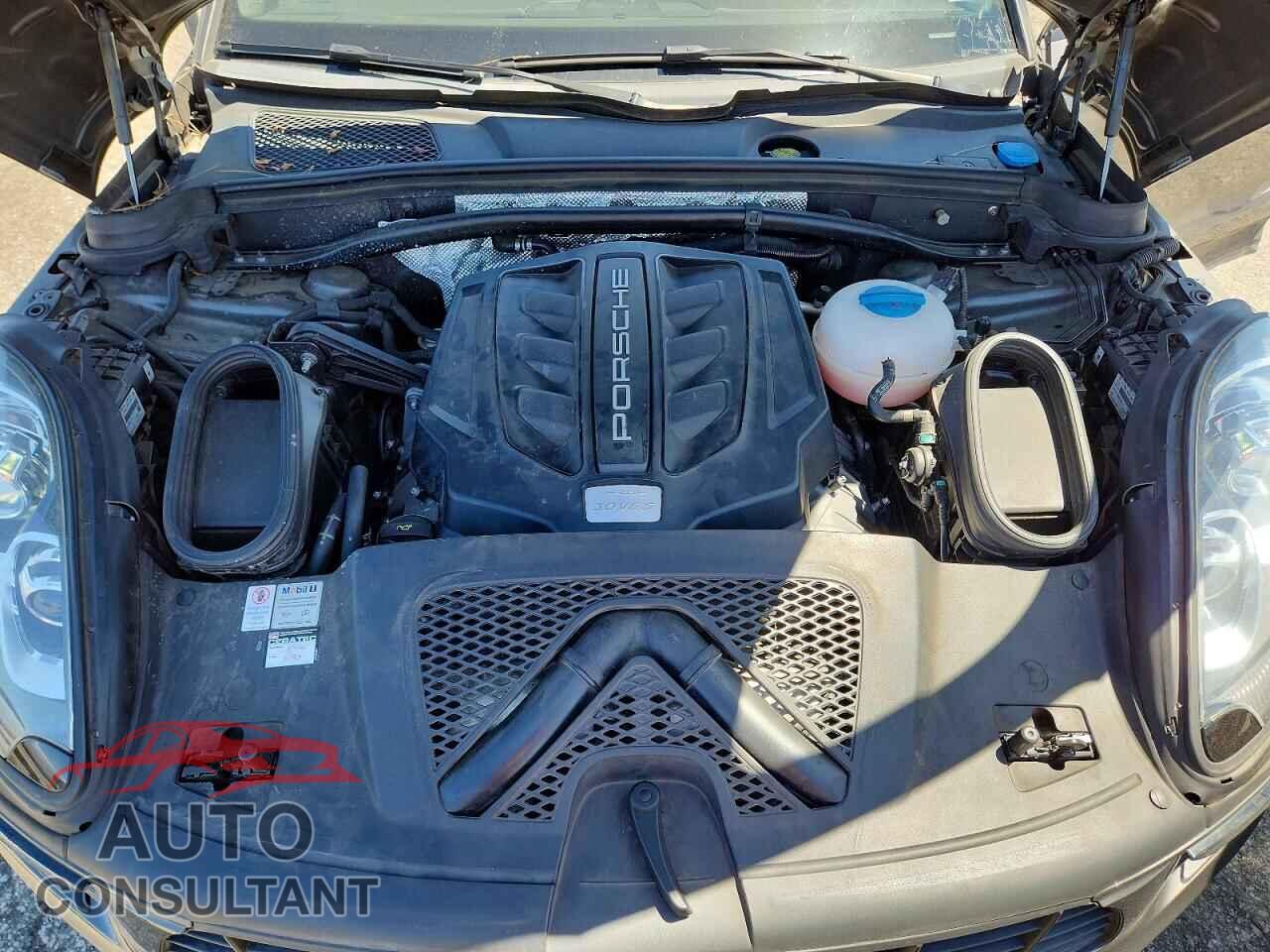 PORSCHE MACAN 2018 - WP1AB2A53JLB32771
