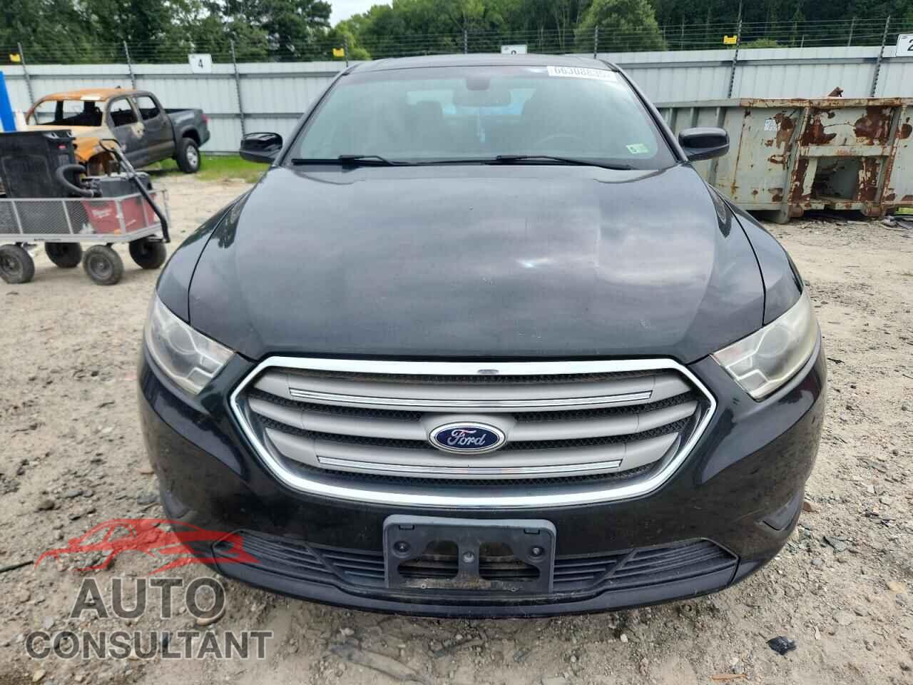 FORD TAURUS 2015 - 1FAHP2E85FG132329
