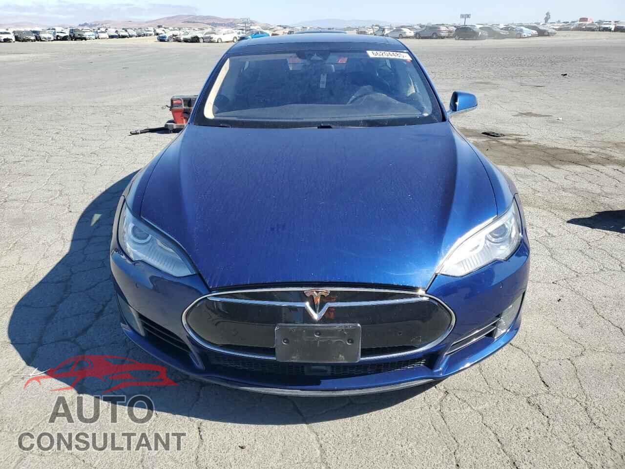 TESLA MODEL S 2015 - 5YJSA1E24FF118343