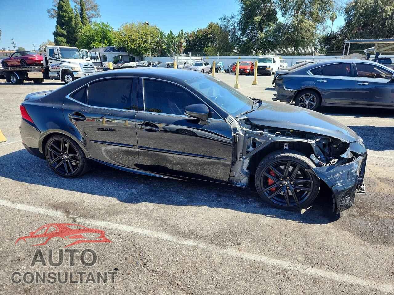 LEXUS IS 2019 - JTHC81D23K5036020