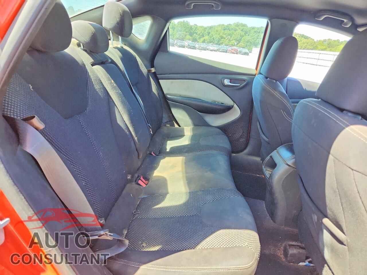 DODGE DART 2015 - 1C3CDFBB5FD268194