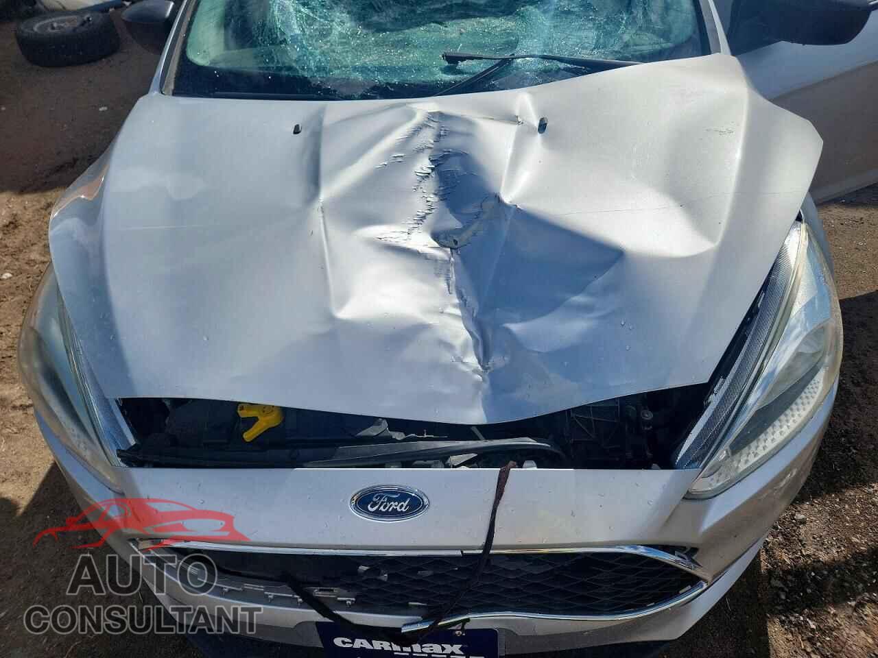 FORD FOCUS 2017 - 1FADP3E20HL258057