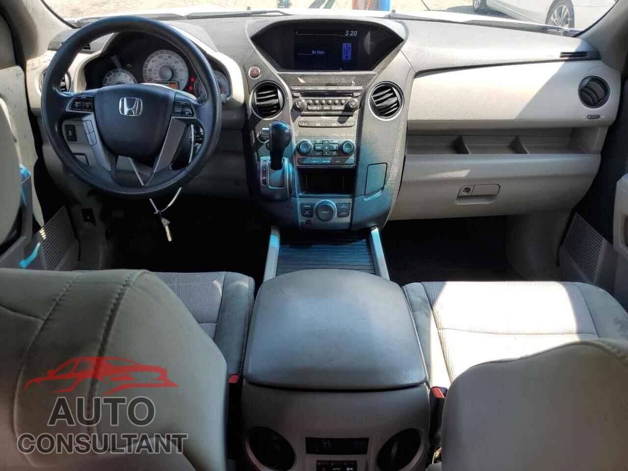 HONDA PILOT 2015 - 5FNYF4H31FB018539