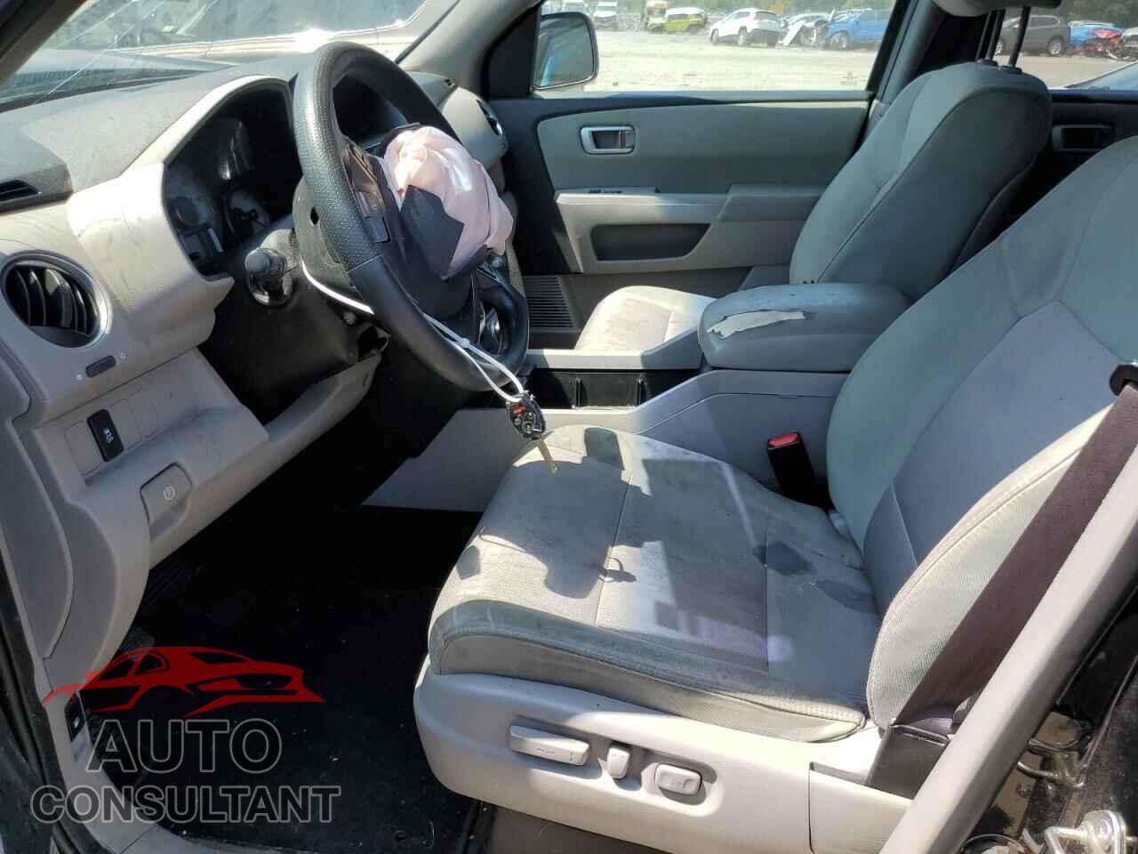 HONDA PILOT 2015 - 5FNYF4H31FB046423