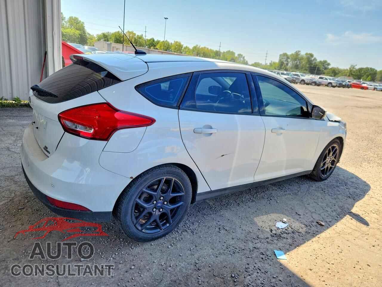 FORD FOCUS 2016 - 1FADP3K24GL369360