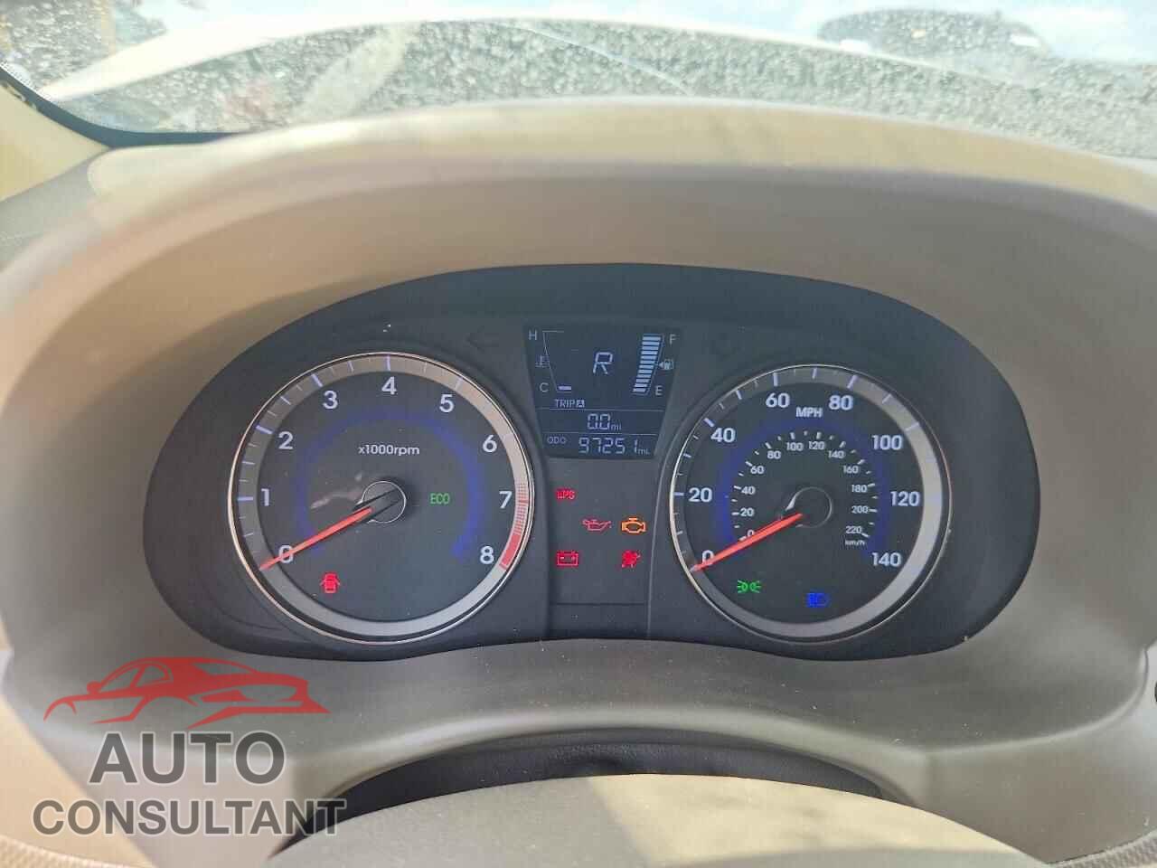 HYUNDAI ACCENT 2013 - KMHCU4AE6DU455478