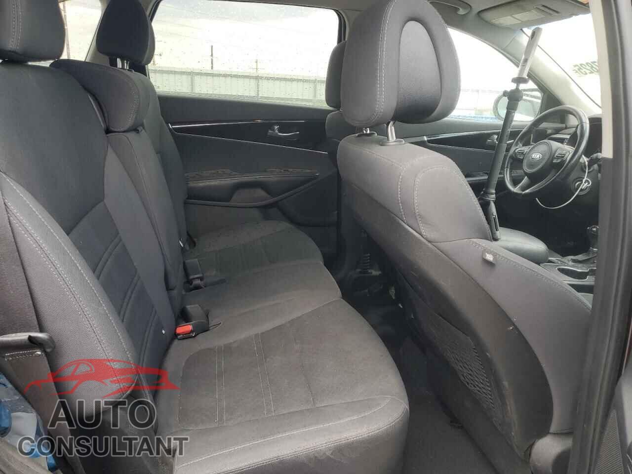 KIA SORENTO 2016 - 5XYPGDA36GG048357