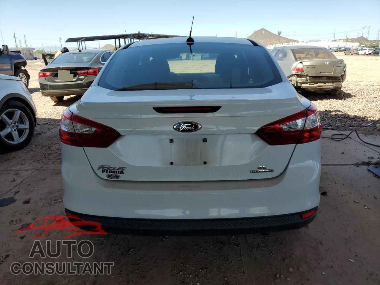 FORD FOCUS 2014 - 1FADP3F22EL453801