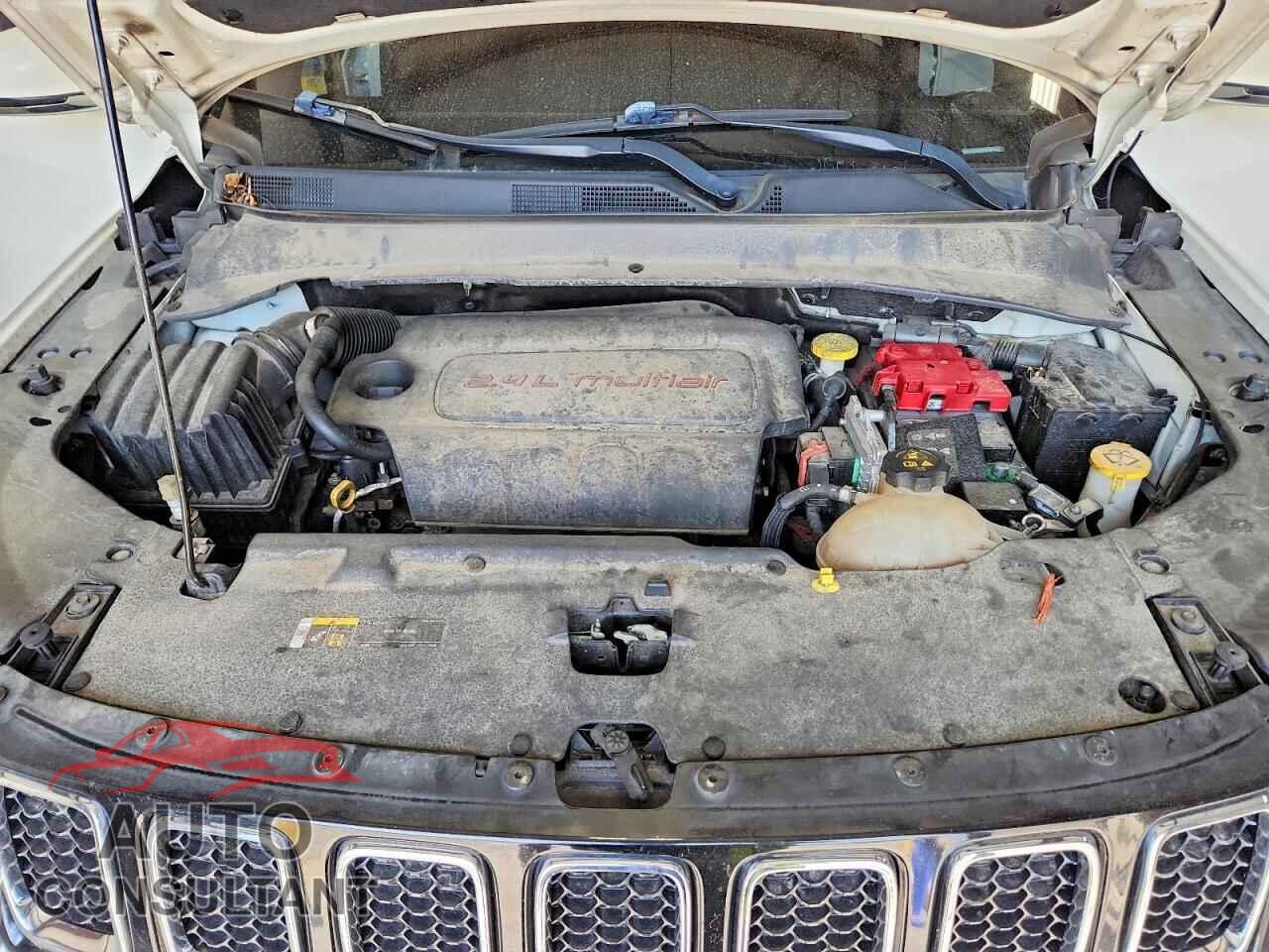 JEEP COMPASS 2020 - 3C4NJDCB7LT131957