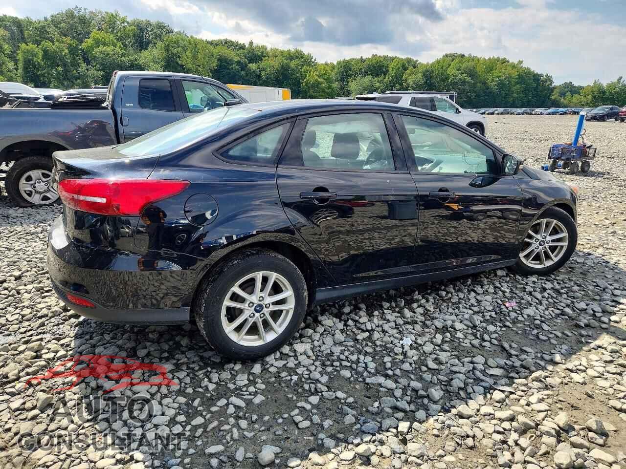 FORD FOCUS 2017 - 1FADP3F2XHL348041