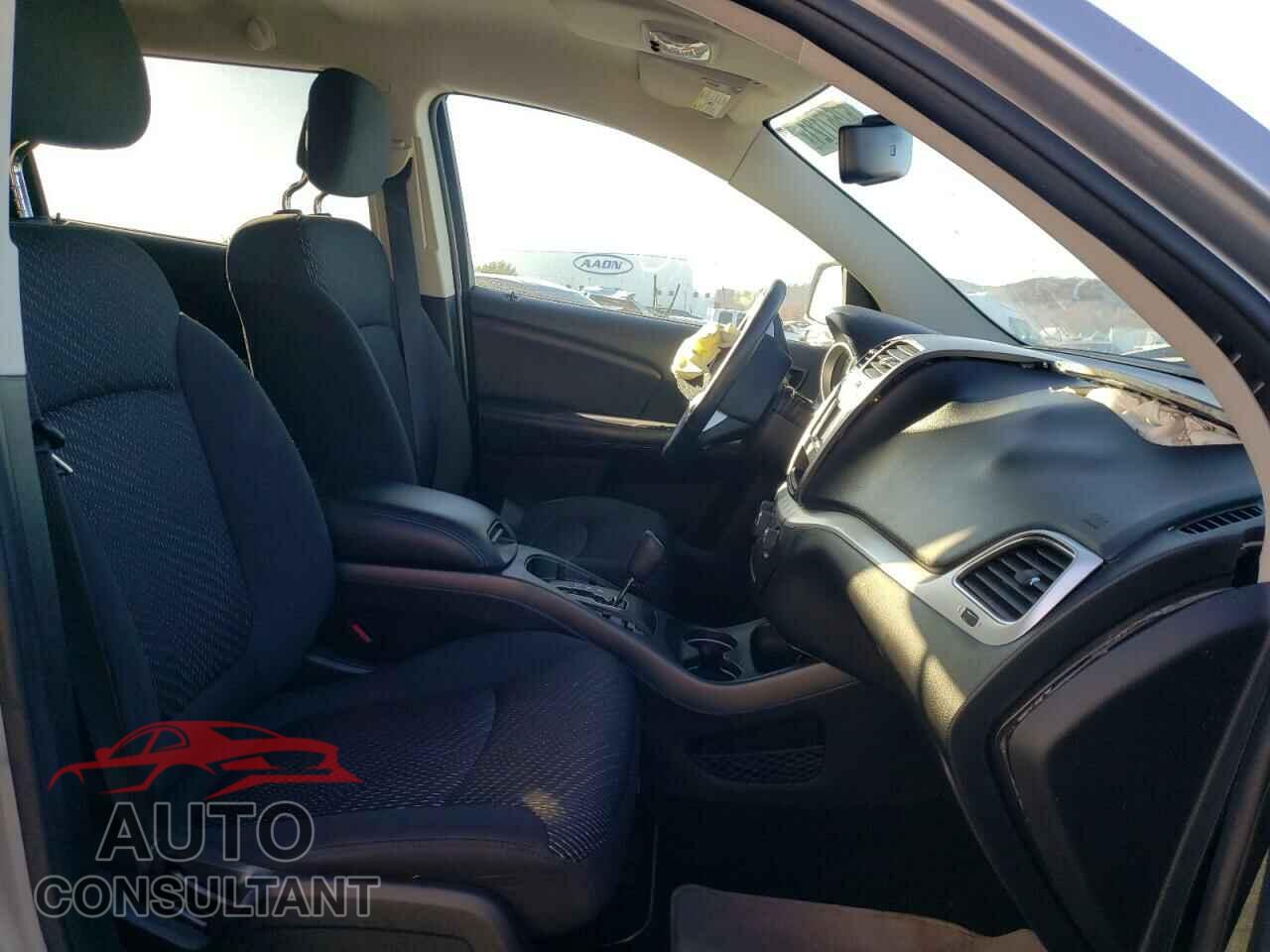 DODGE JOURNEY 2017 - 3C4PDCBG5HT577278