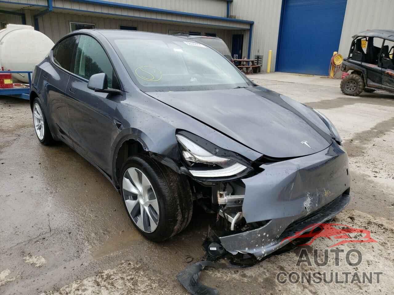 TESLA MODEL Y 2021 - 5YJYGDEE2MF131240