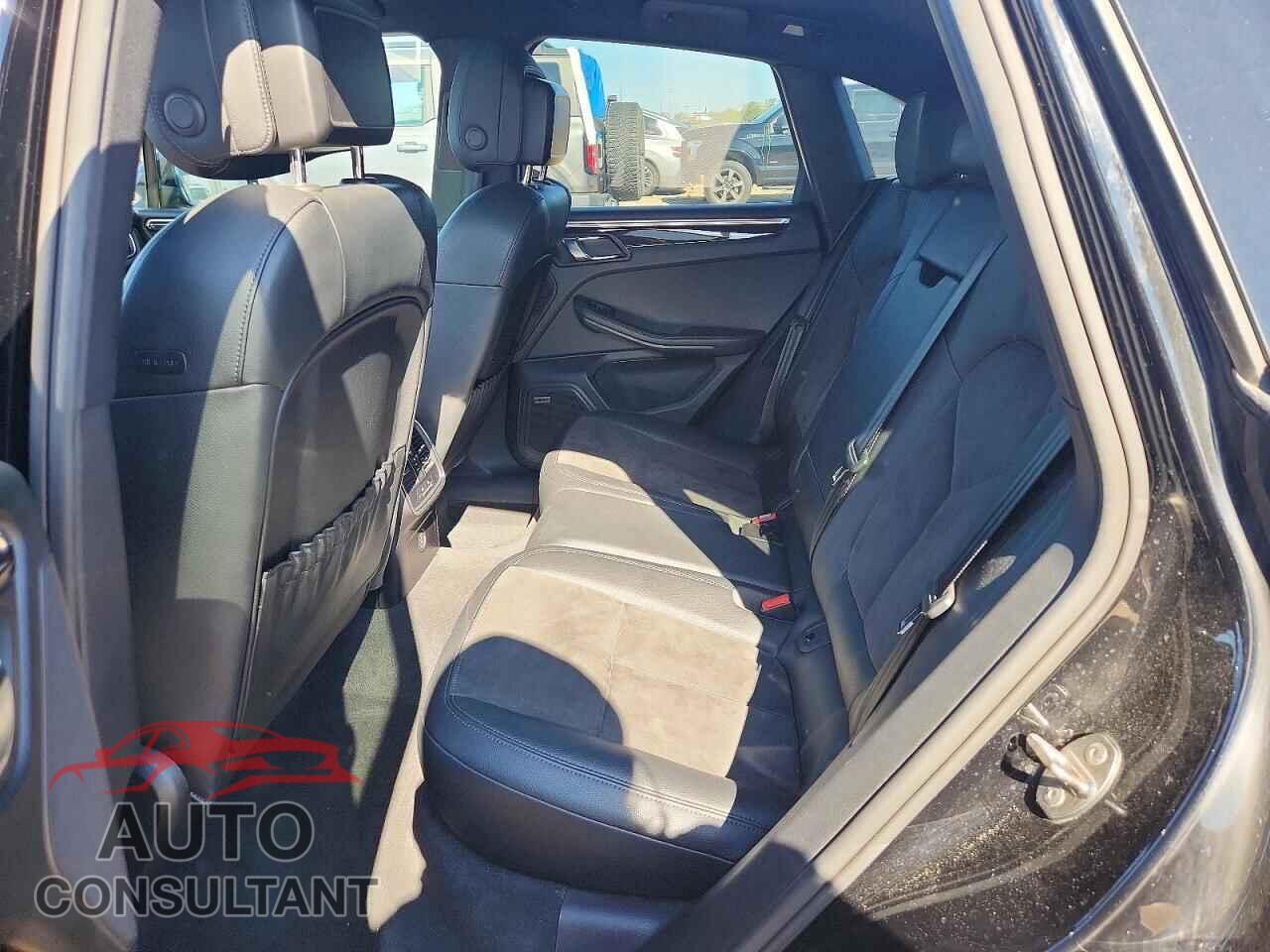 PORSCHE MACAN 2017 - WP1AA2A52HLB01122