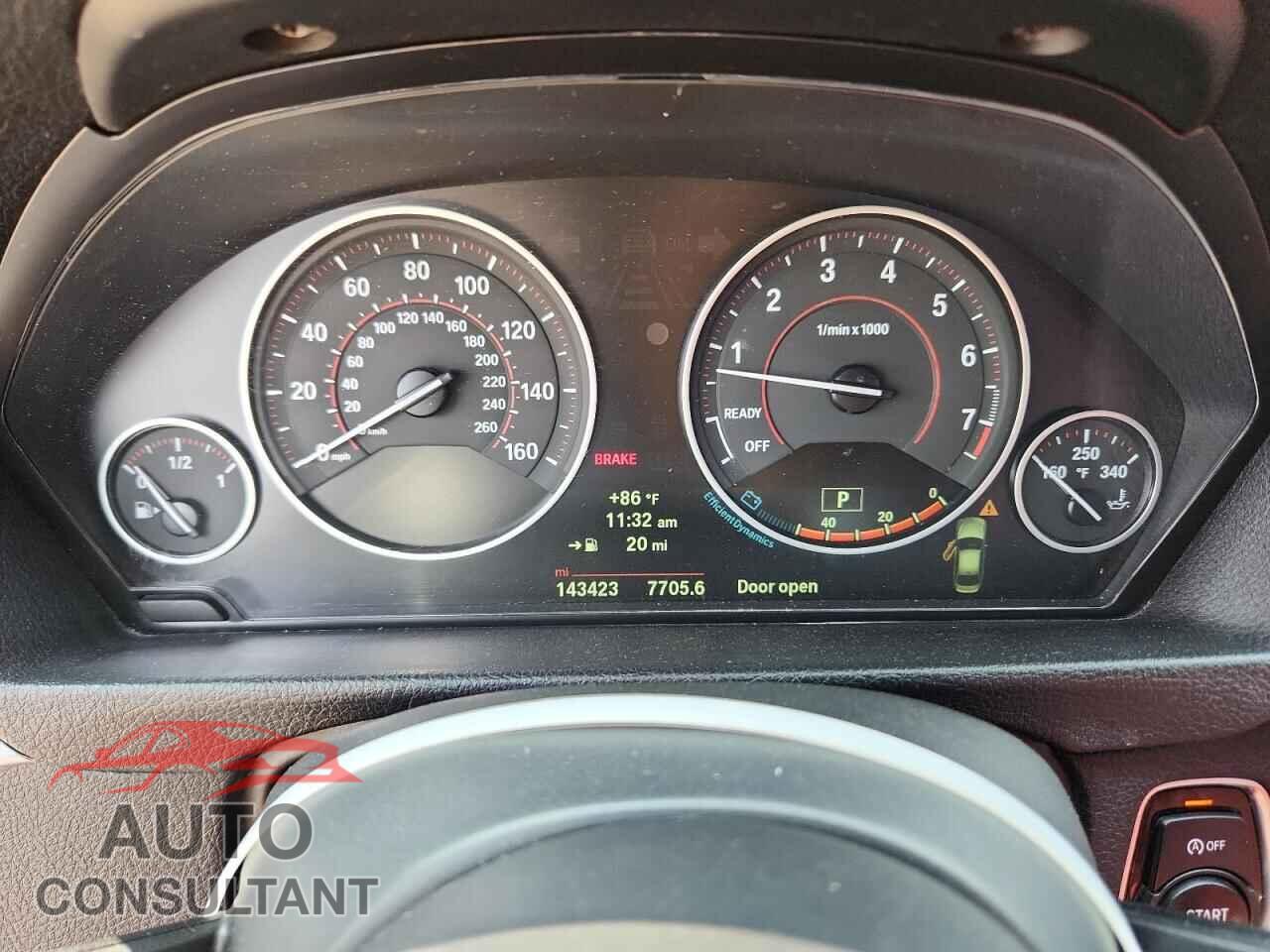BMW 3 SERIES 2014 - WBA3B9G57ENR90410