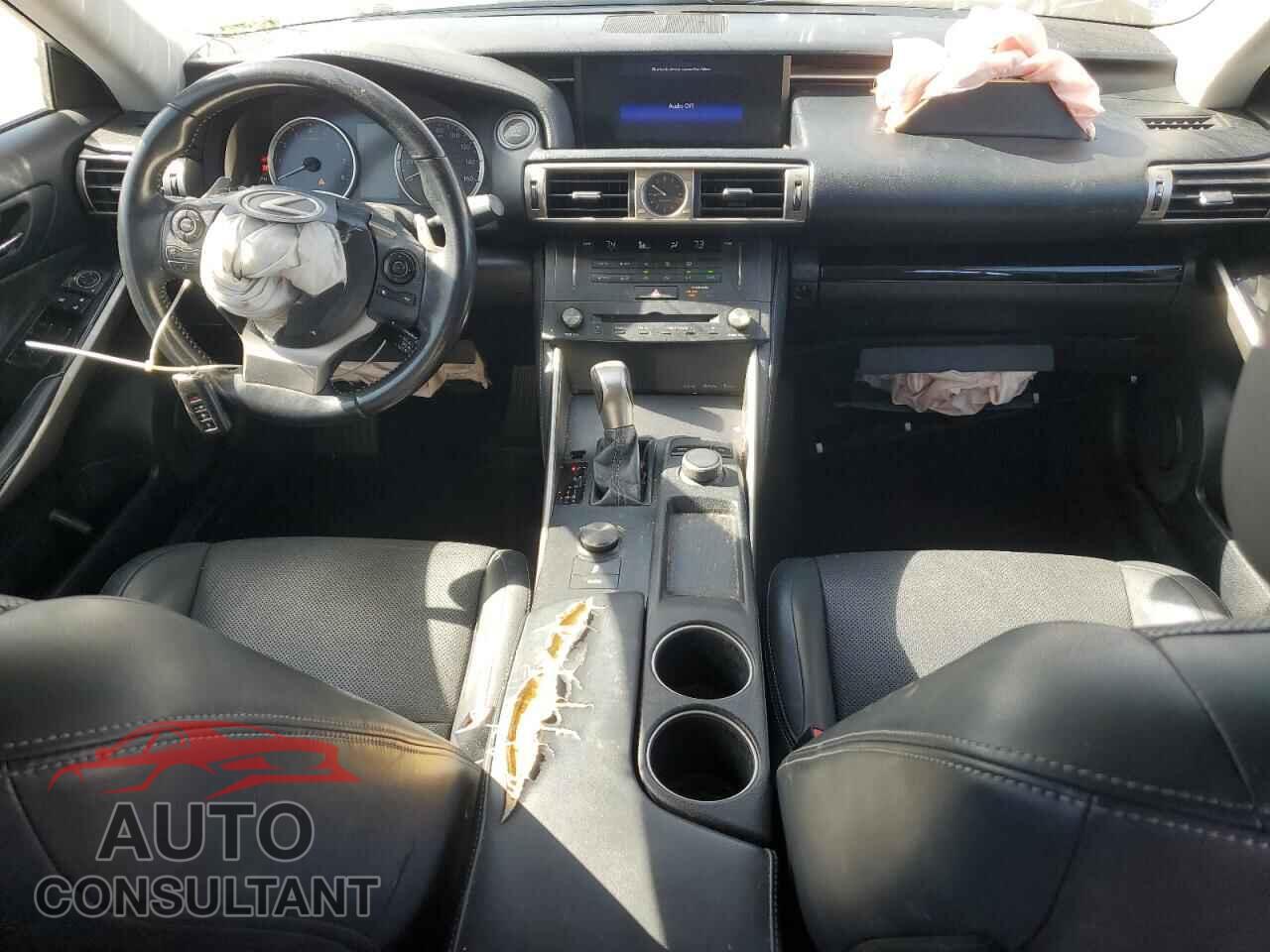 LEXUS IS 2015 - JTHBF1D27F5052311