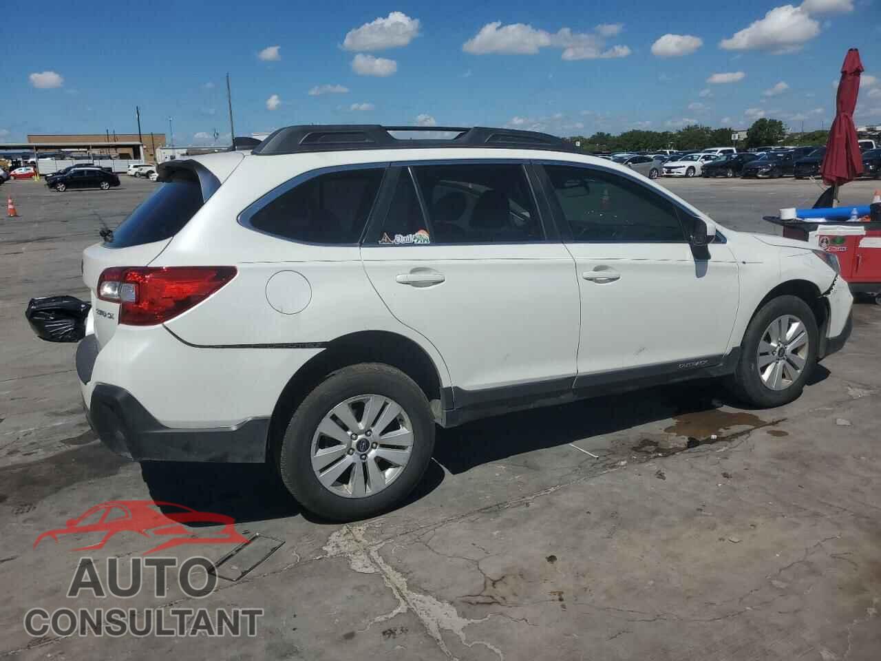 SUBARU OUTBACK 2018 - 4S4BSACC8J3263041
