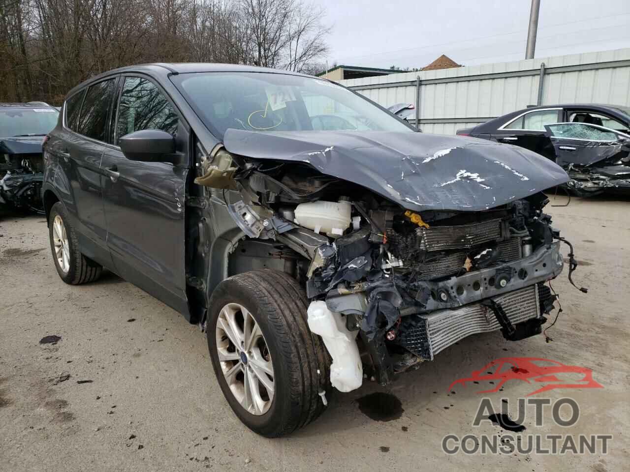 FORD ESCAPE 2017 - 1FMCU9G99HUE27753