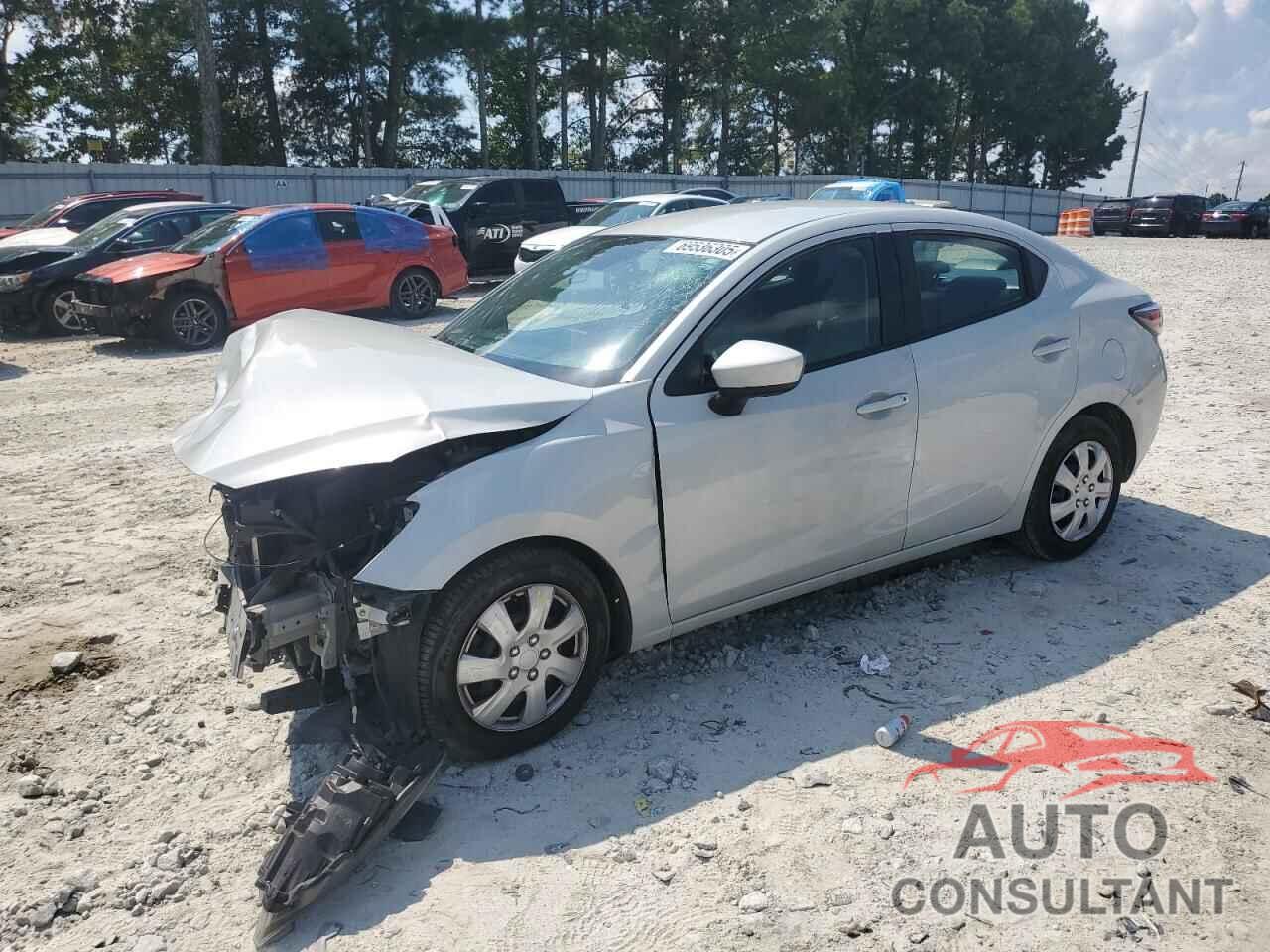 TOYOTA YARIS 2019 - 3MYDLBYV5KY524212