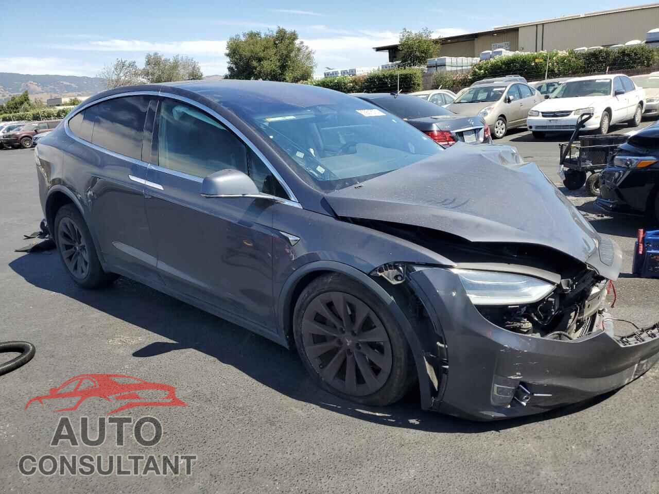 TESLA MODEL X 2018 - 5YJXCBE21JF136877